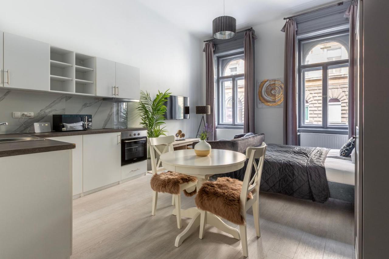 Lh Gallery Apartment *